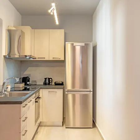 Brand New Flat Near De Bosset Bridge,