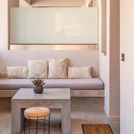 Brand New Flat Near De Bosset Bridge, アパート