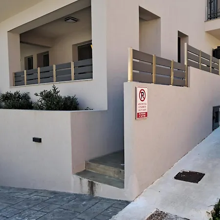 Appartement Brand New Flat Near De Bosset Bridge, *